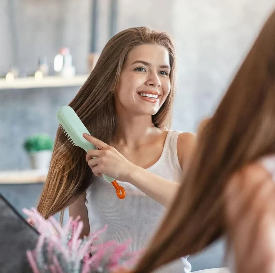 Tangle-Free | Self Cleaning Hair Brush